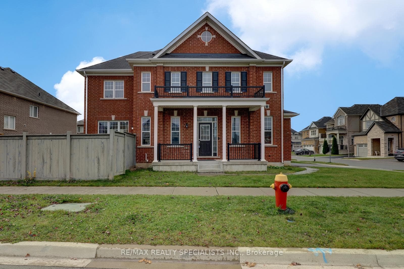 404 Clarkson Gate photo 2