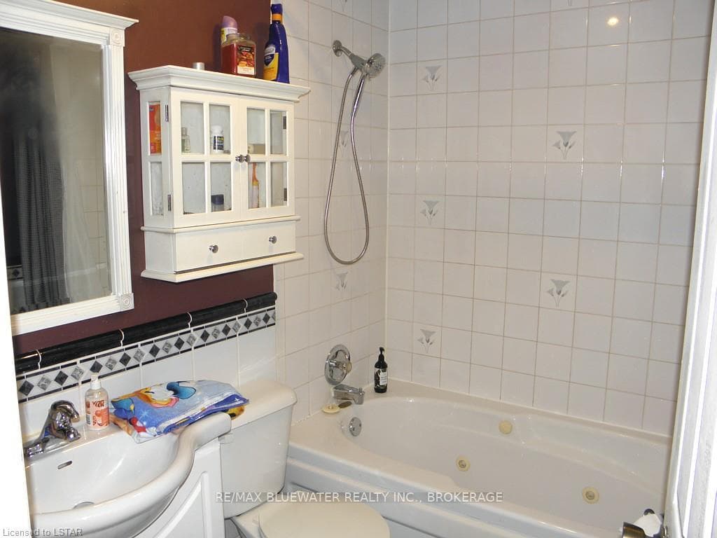 6029 DANBEA Lane photo 26