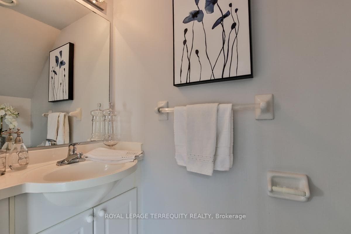 139 Merton Street Unit 1052 photo 10