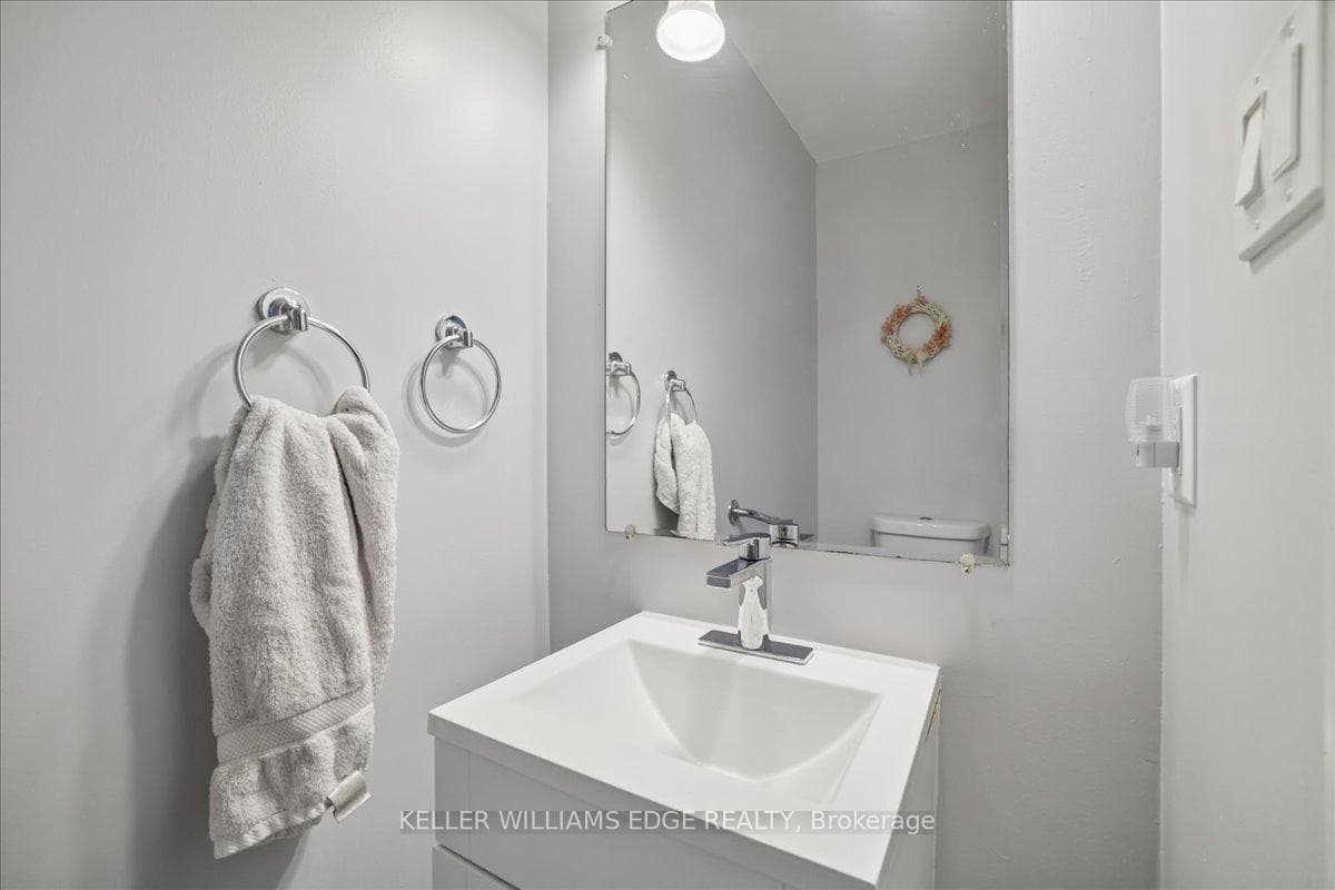 2208 Melissa Crescent photo 21