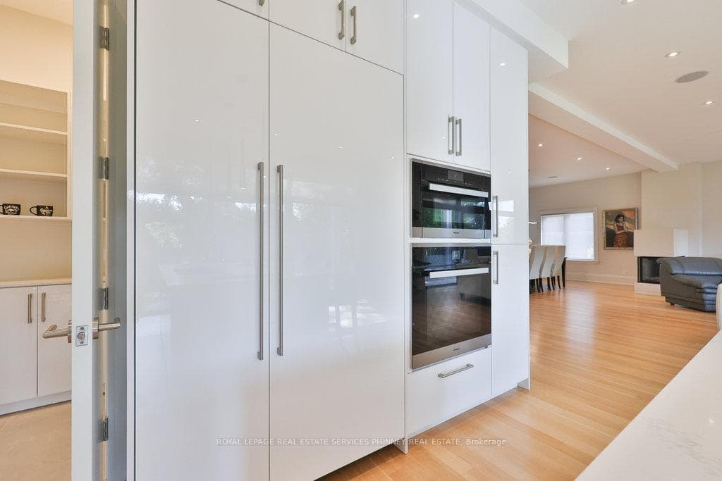 1456 Applewood Road photo 12