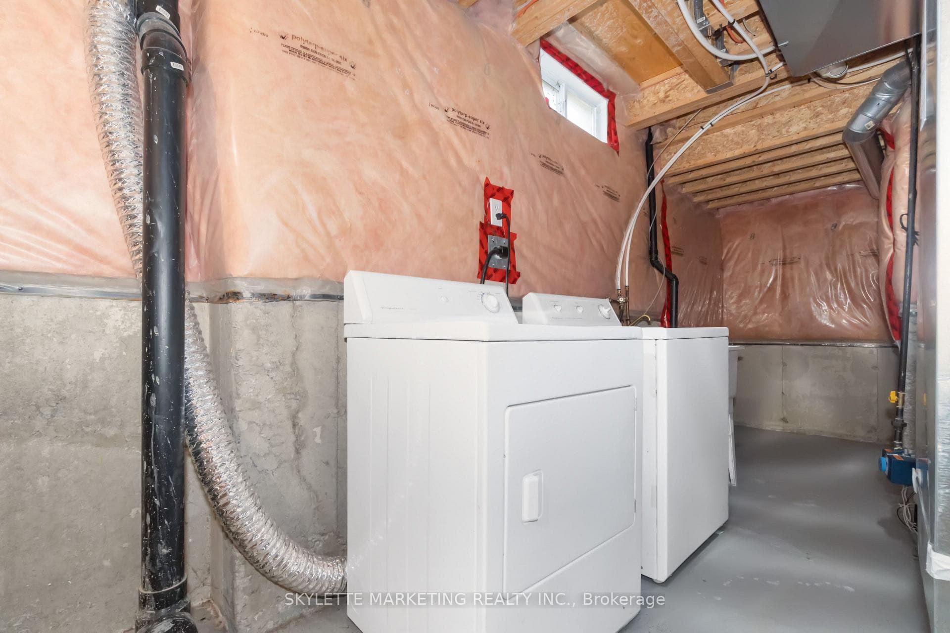 377 Caboto Trail photo 32
