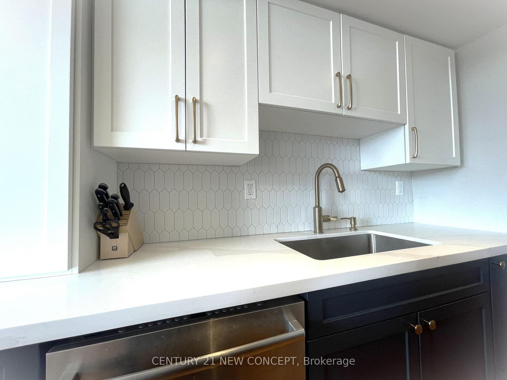 7811 Yonge Street Unit 207 photo 21