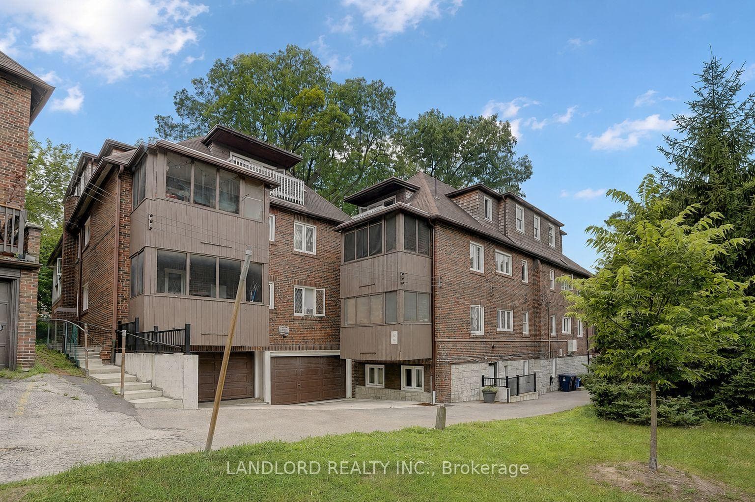 2520 Bloor Street Unit 12 photo 39