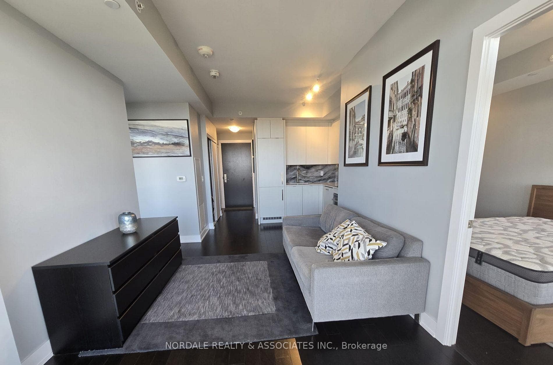 181 Bedford Road Unit 1501 photo 13