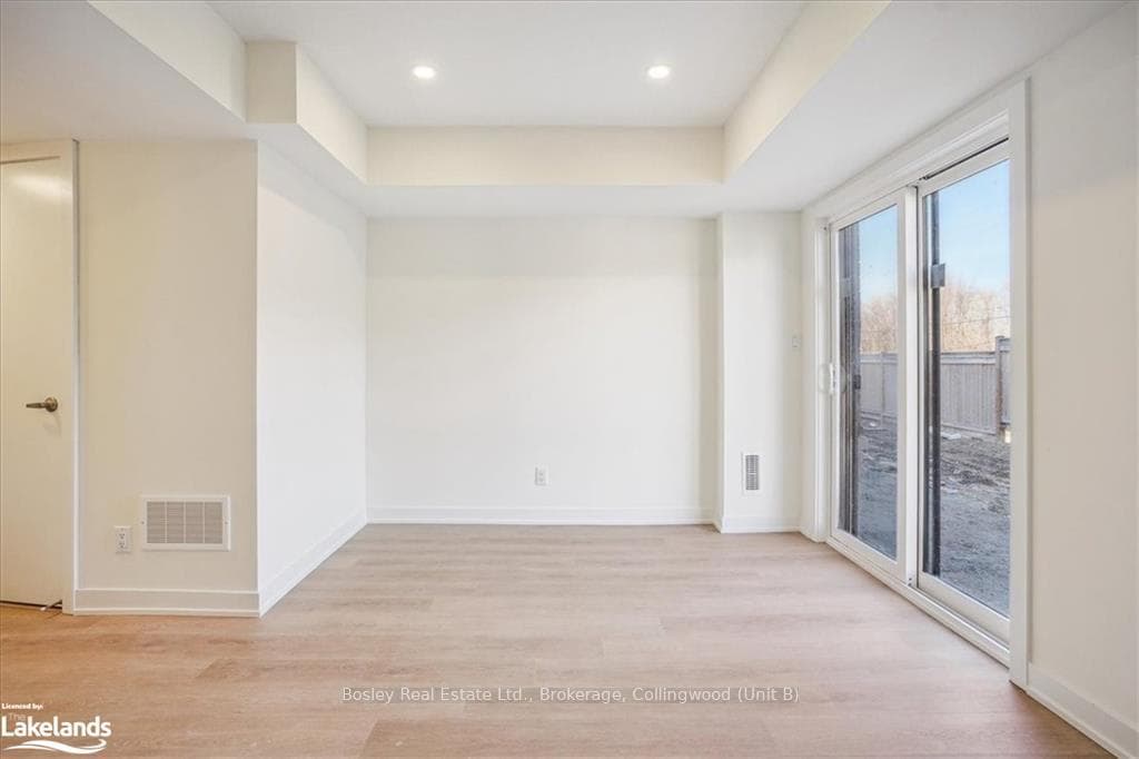 56 WINTERS Crescent photo 39