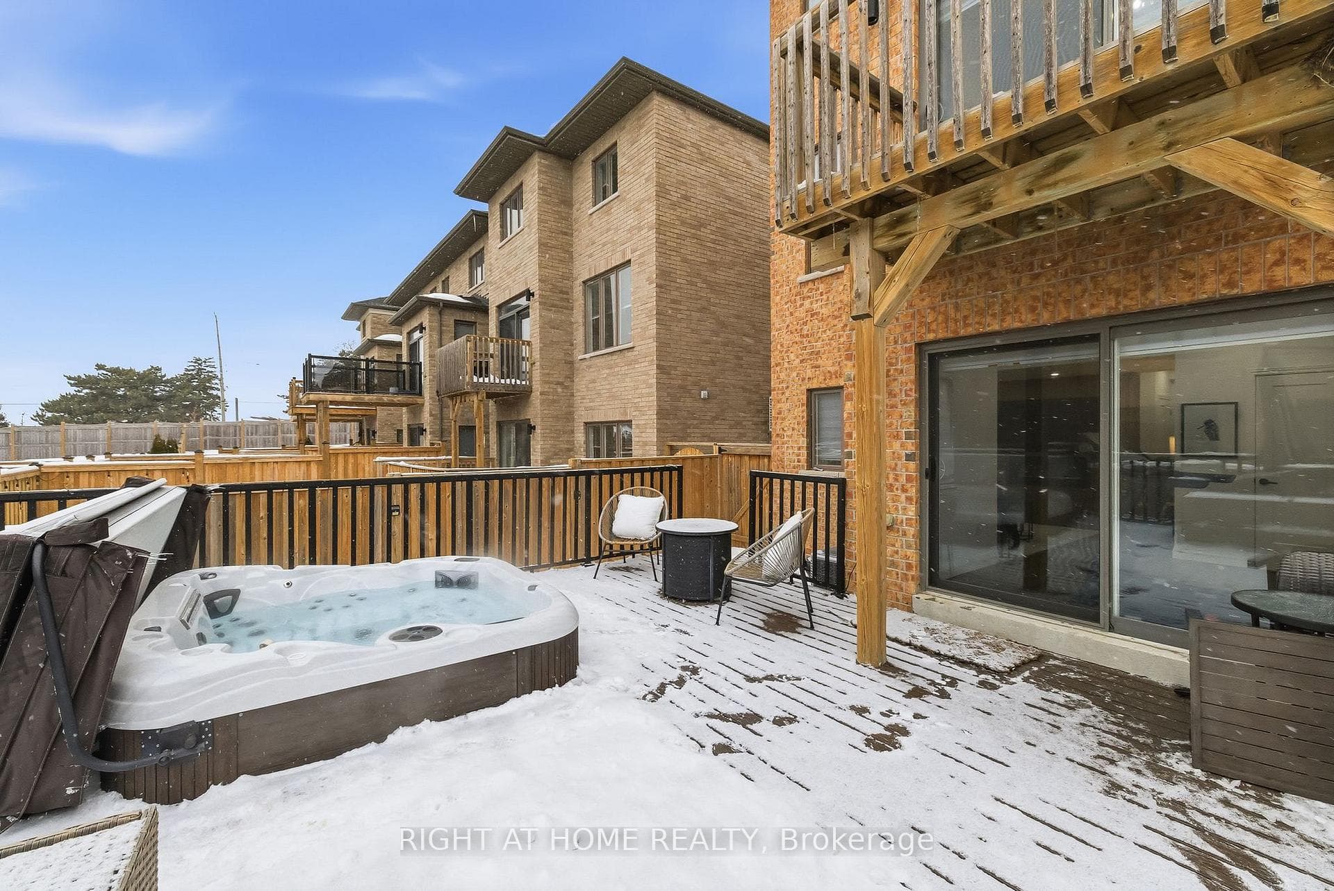 87 Barrister Avenue photo 39