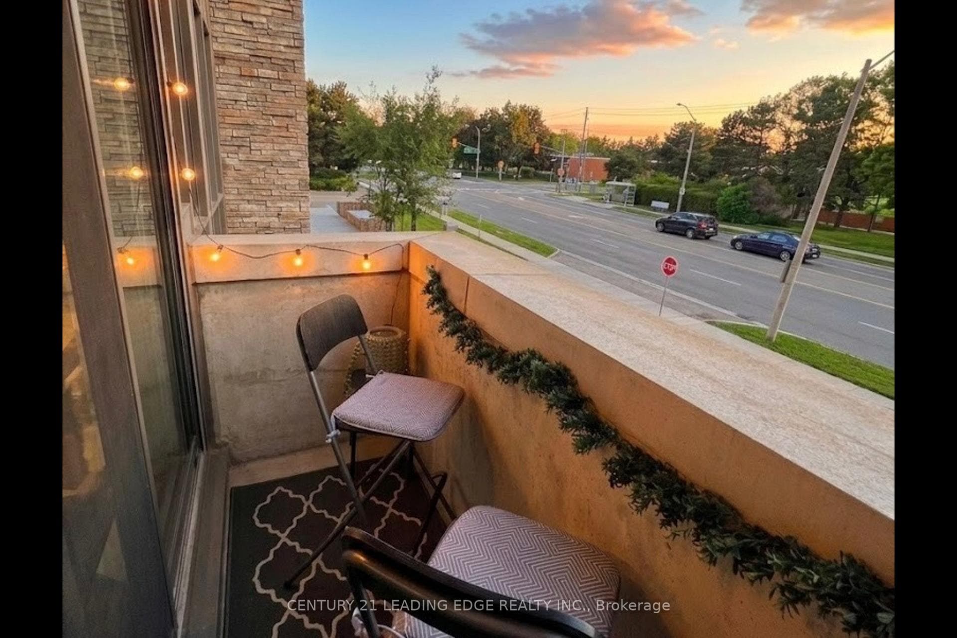 1284 Guelph Line Unit 205 photo 9