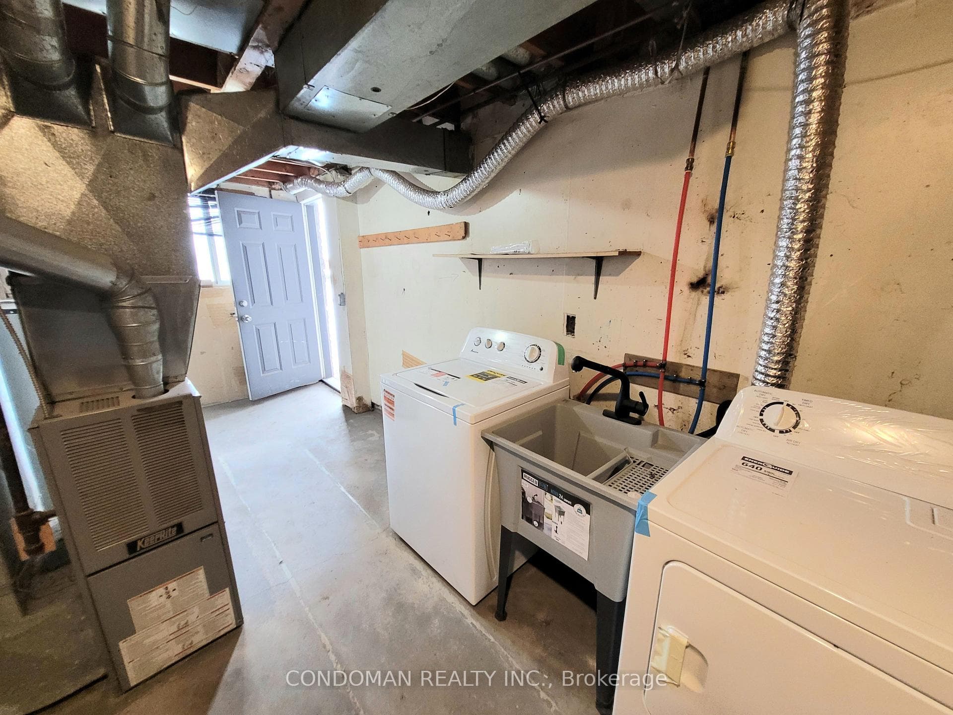 477 Dean Avenue Unit 6 photo 14
