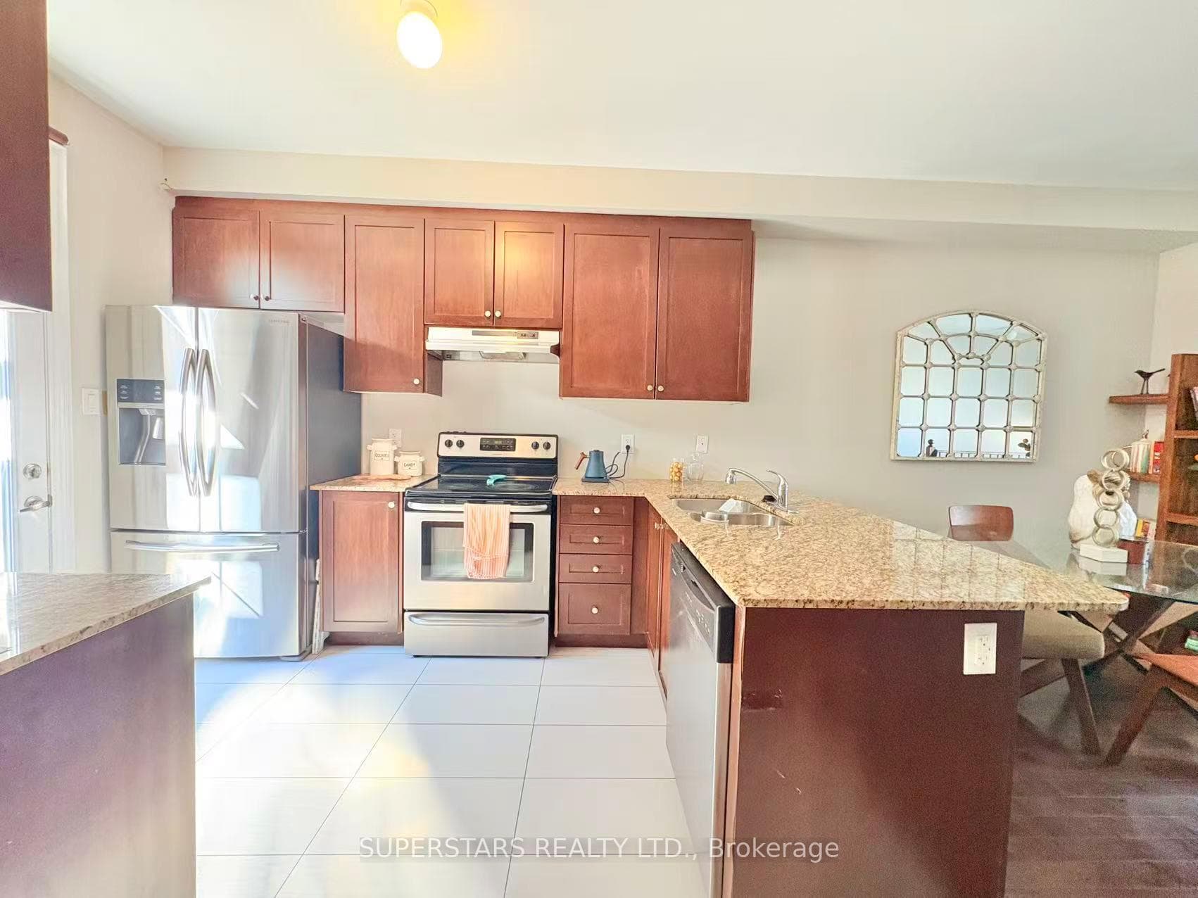137A FINCH Avenue photo 7
