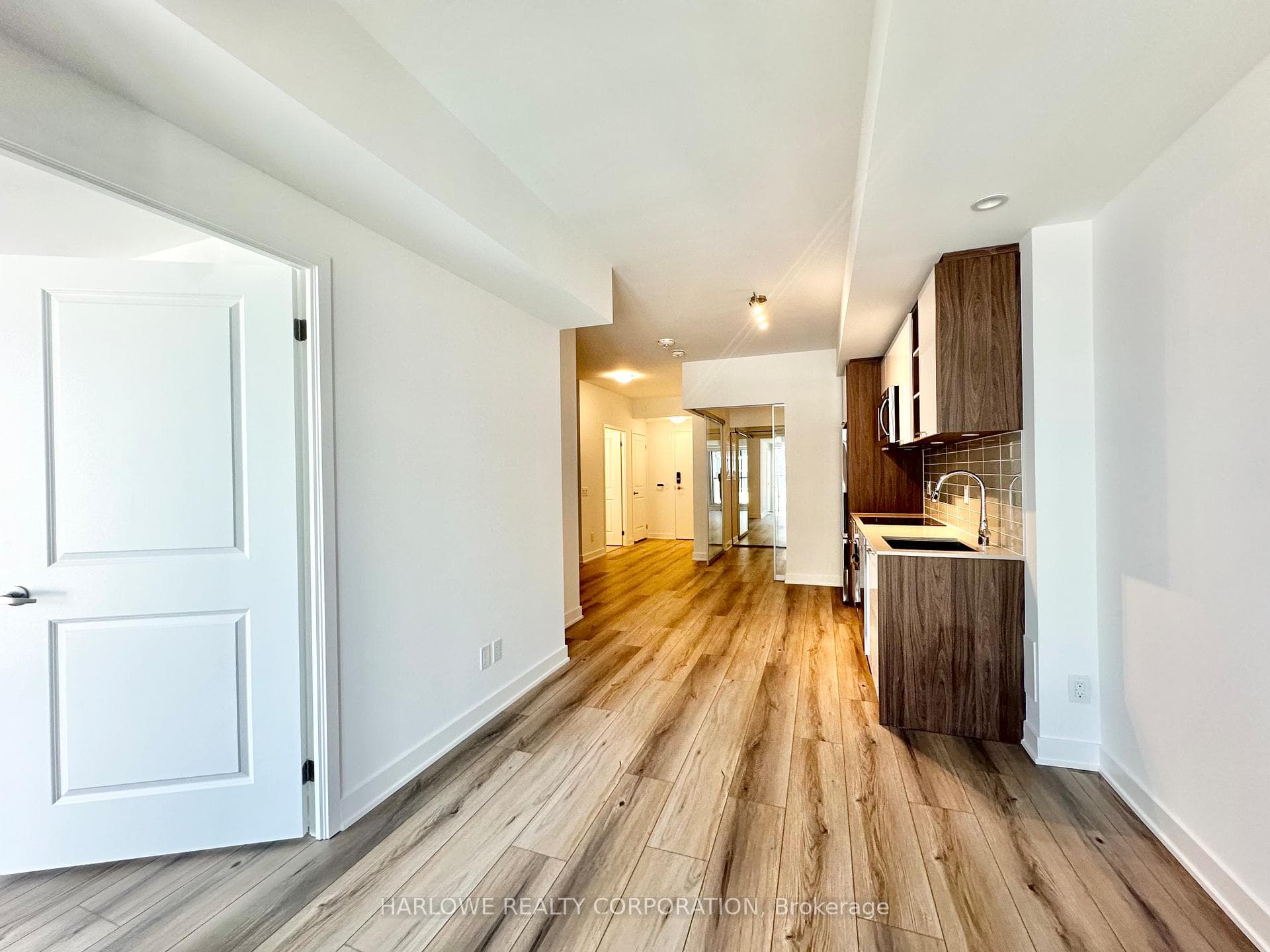 543 Richmond Street Unit 706 photo 12