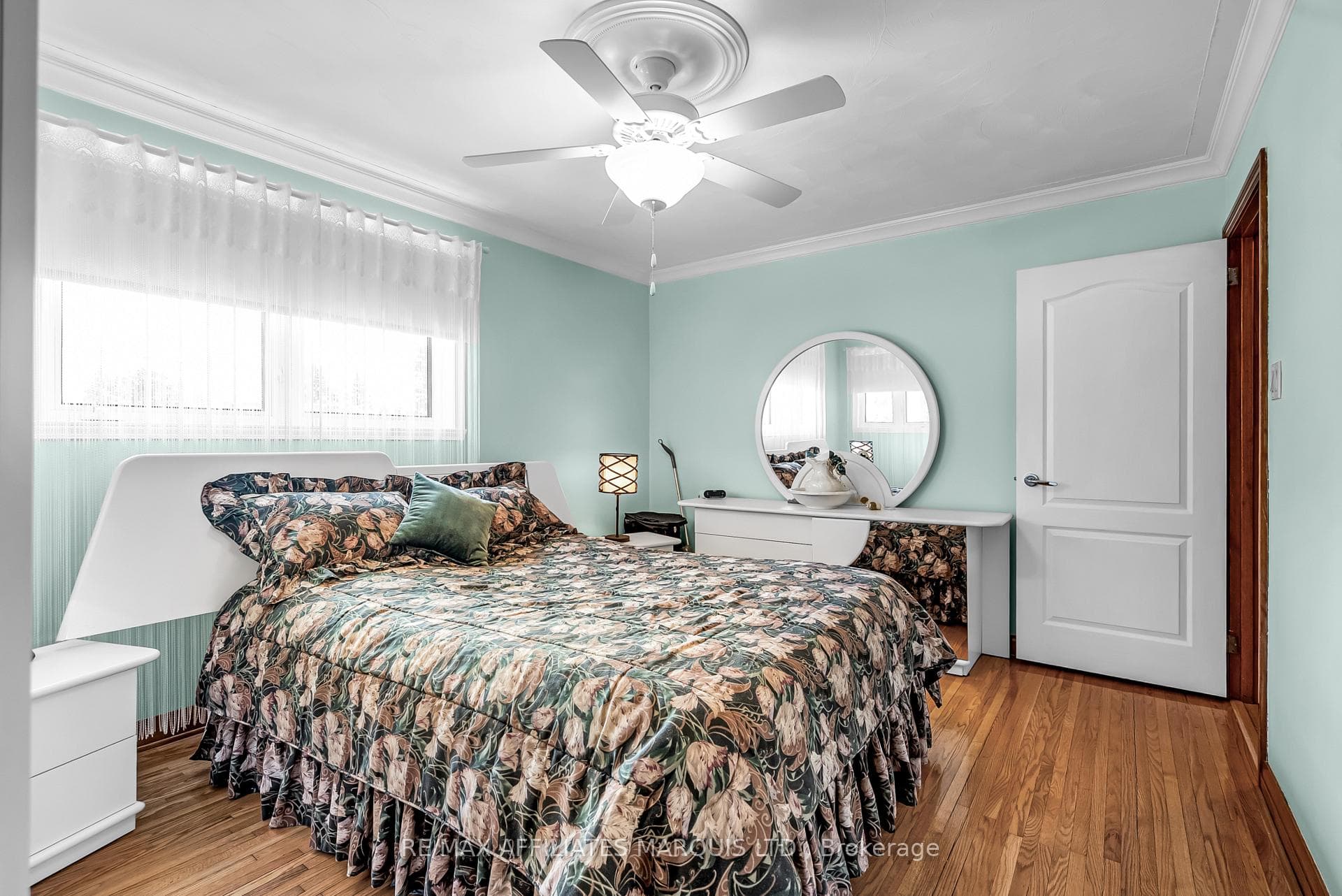 1413 Queen Street photo 21