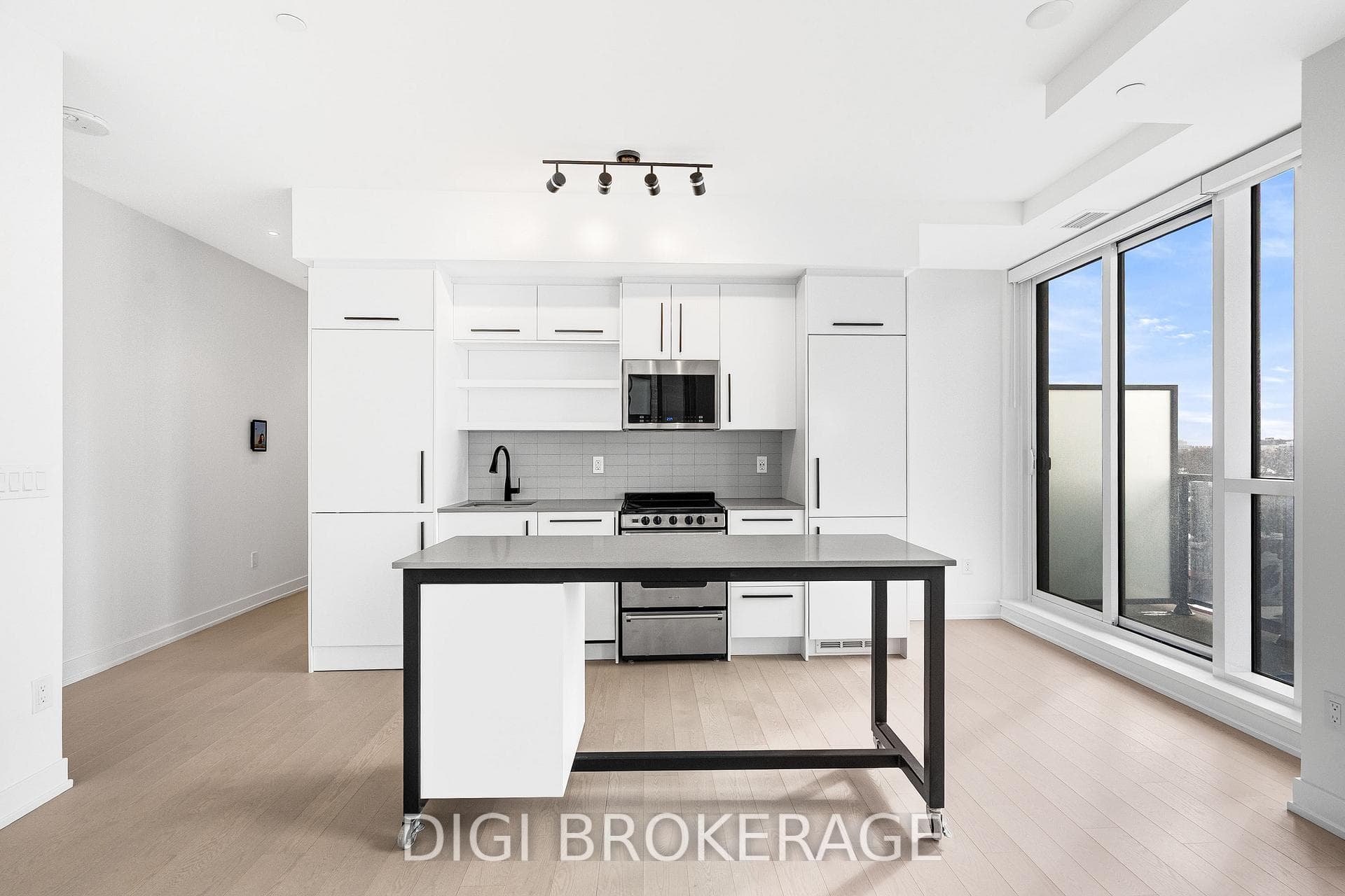 560 Rideau Street Unit 416 photo 8