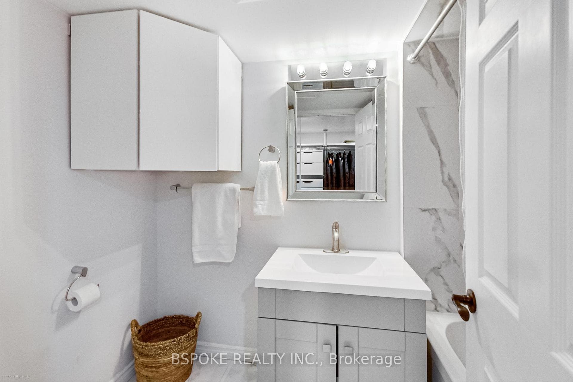 1269 Lansdowne Avenue photo 33