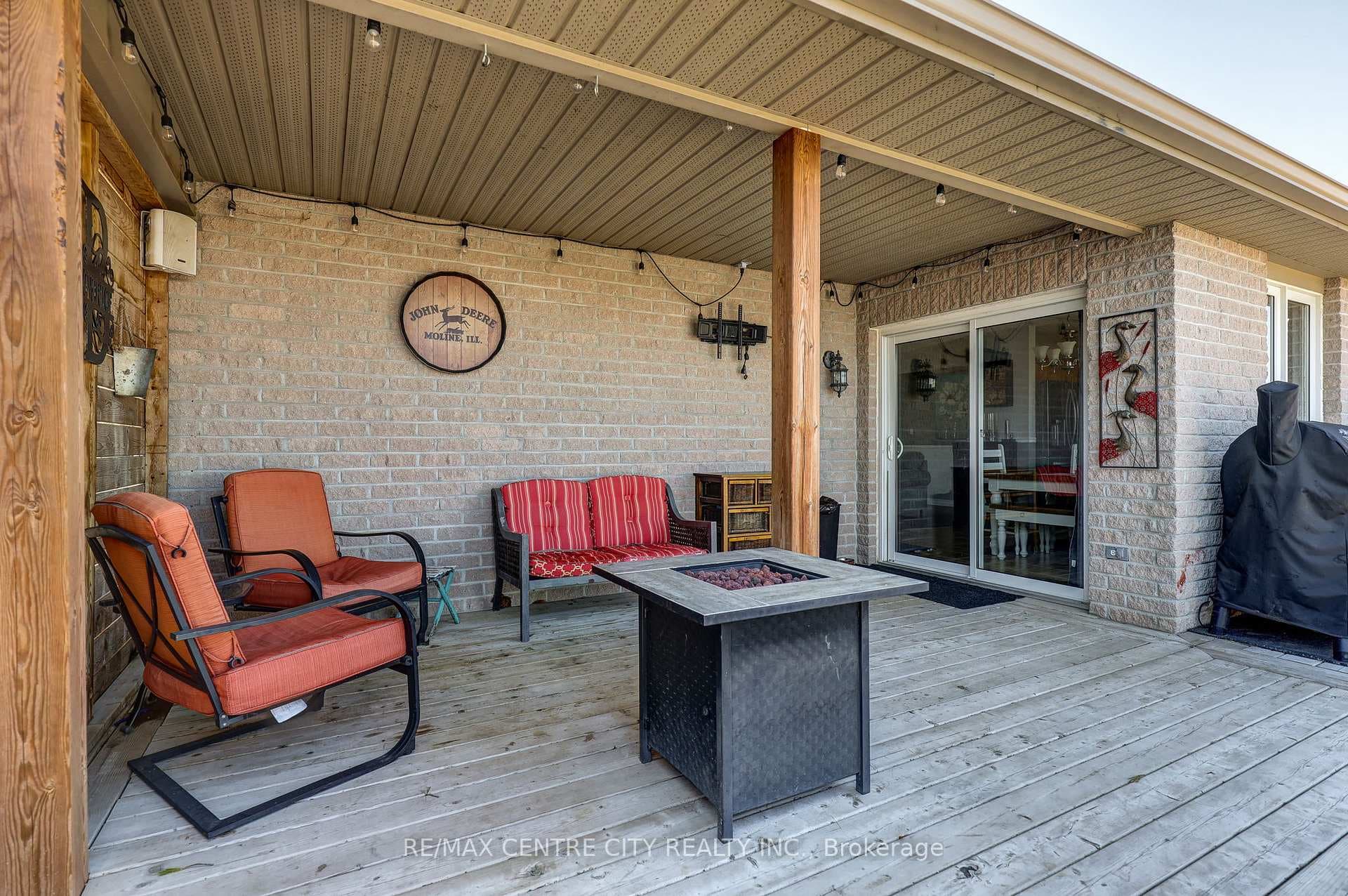 11680 Springfield Road photo 3
