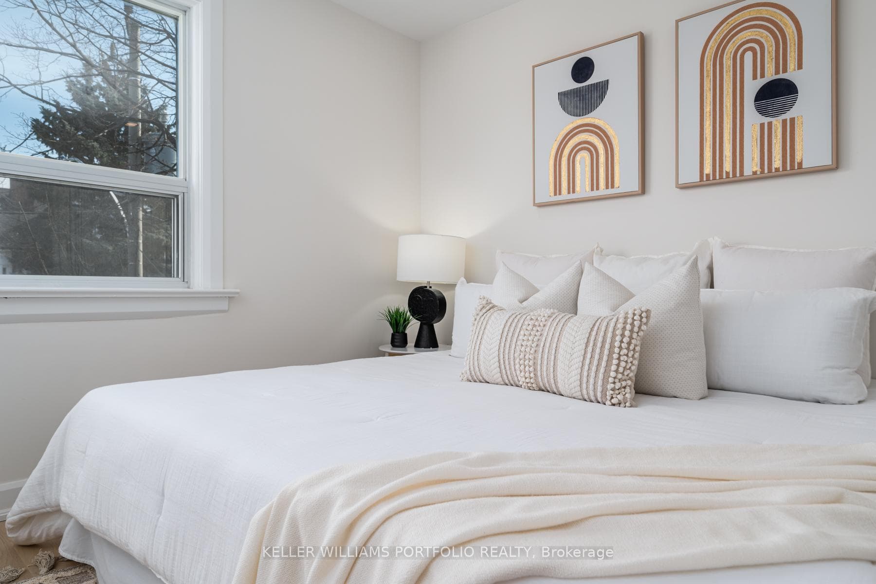 52 Boon Avenue photo 27