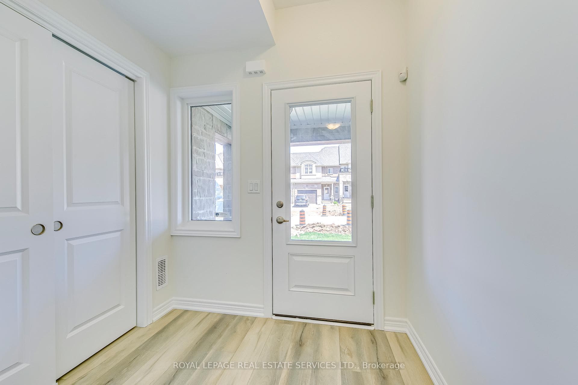156 Sonoma Lane photo 3