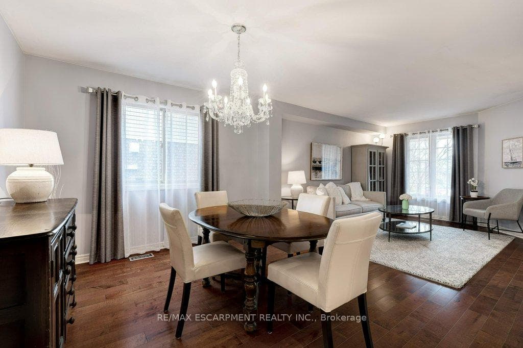 8 Tamarack Court photo 10