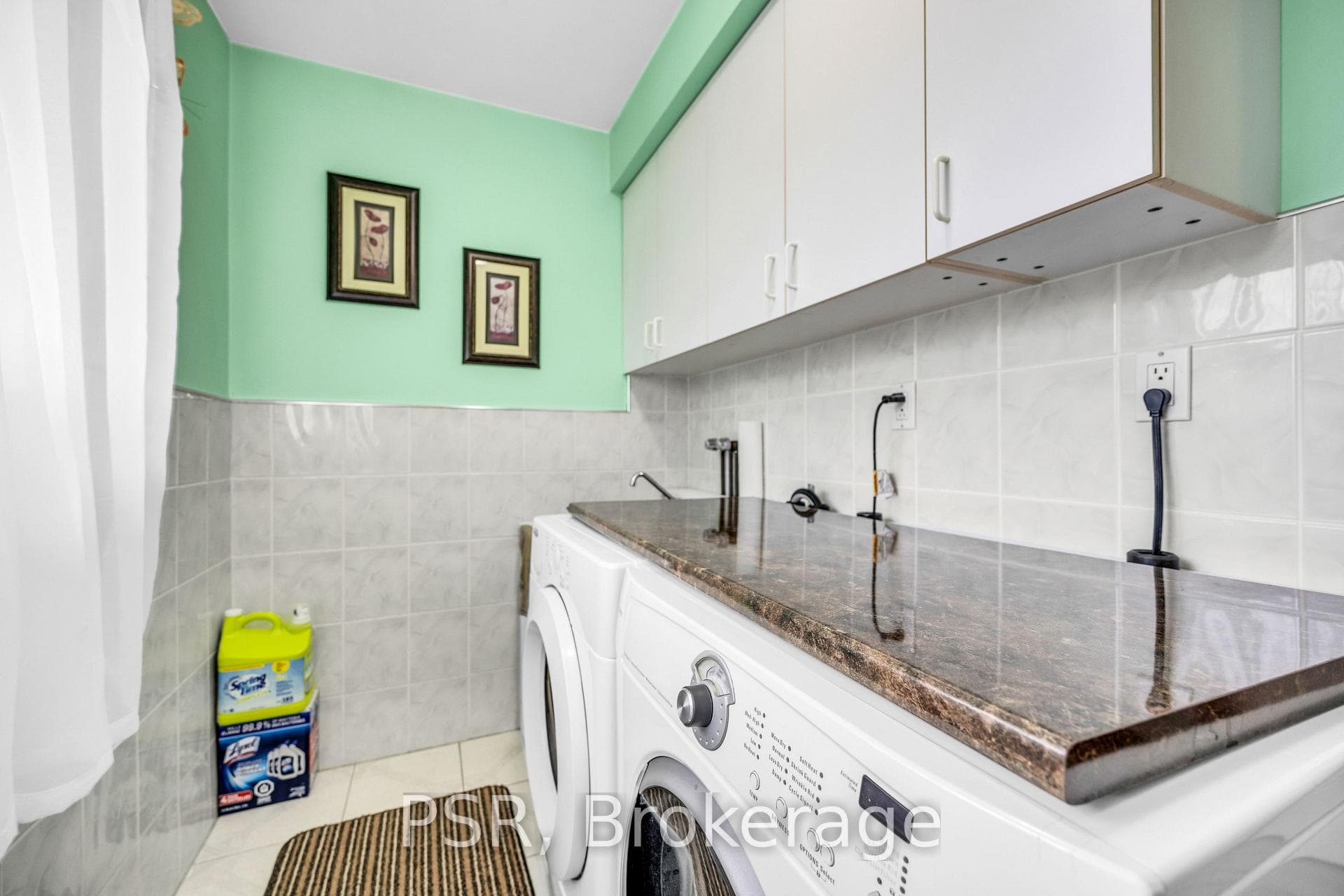 154 Gainsborough Road photo 29