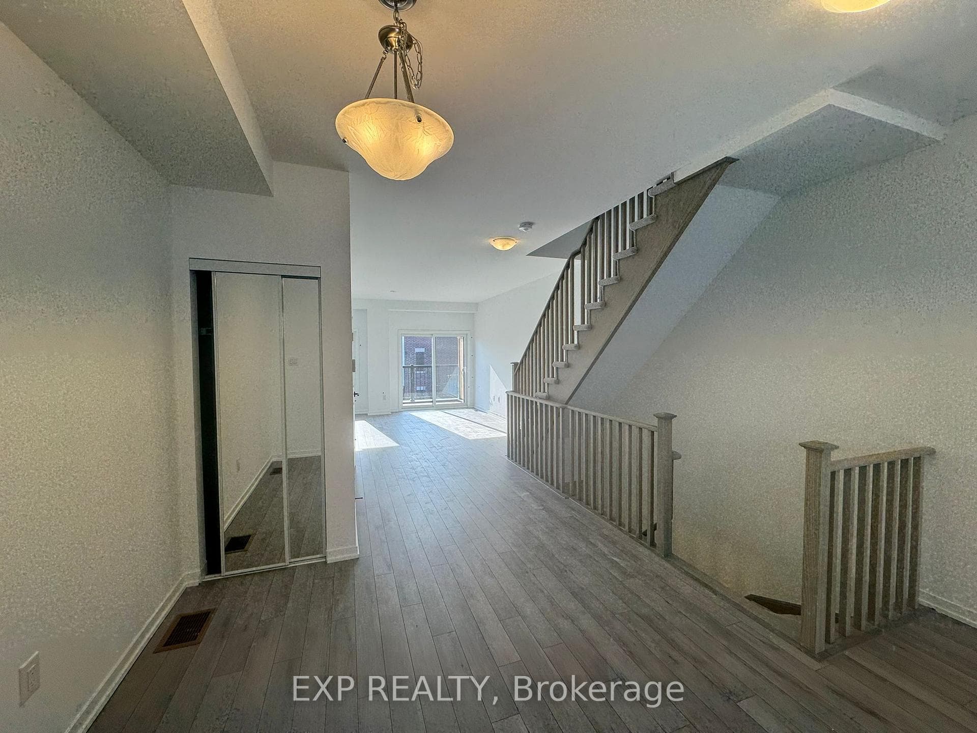 143 Hunt Street photo 23
