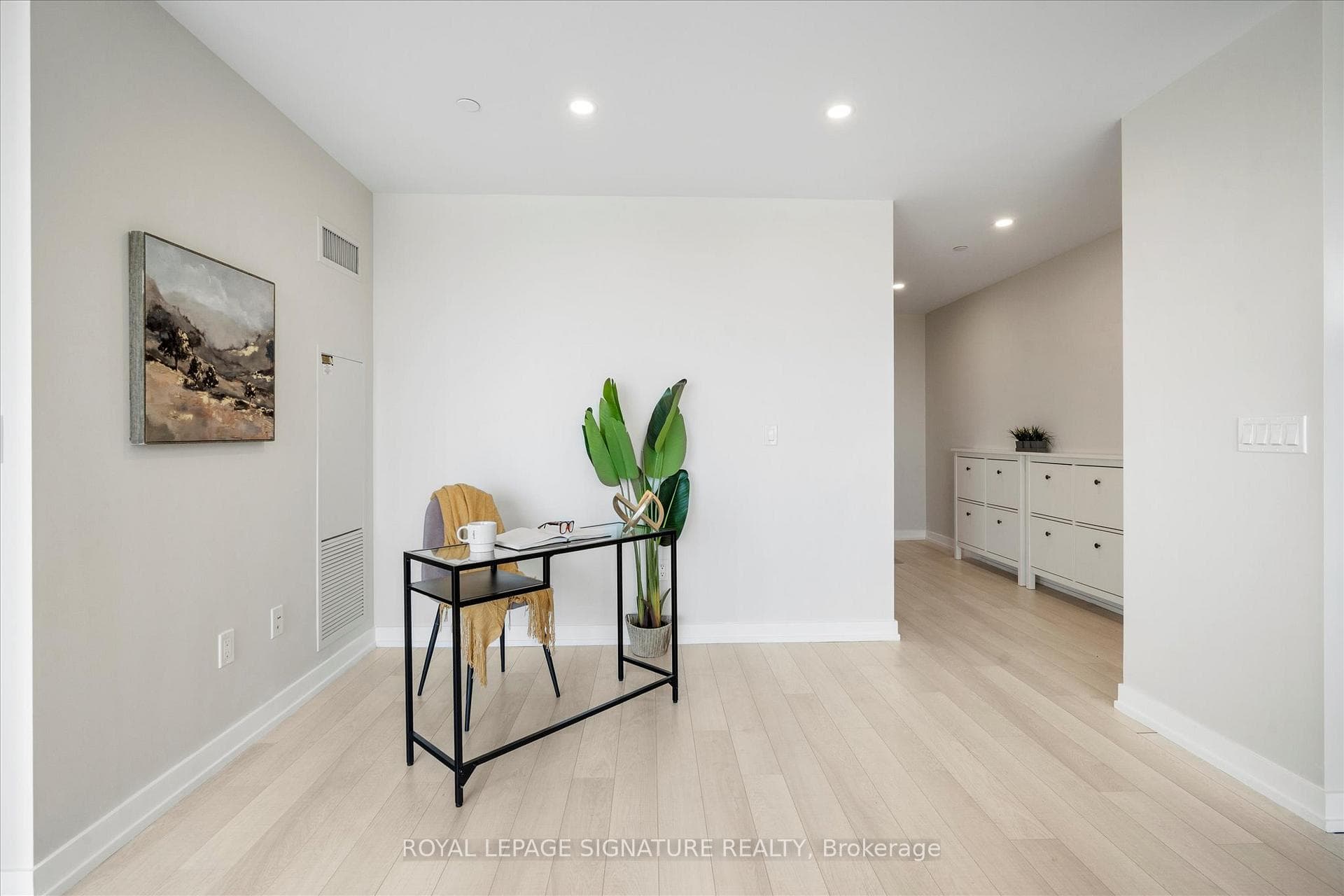 117 McMahon Drive Unit 2511 photo 21