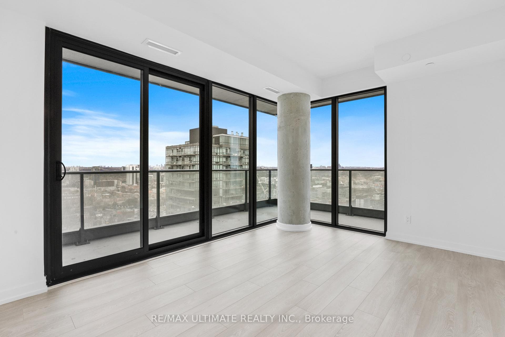 35 Parliament Avenue Unit 3011 photo 9