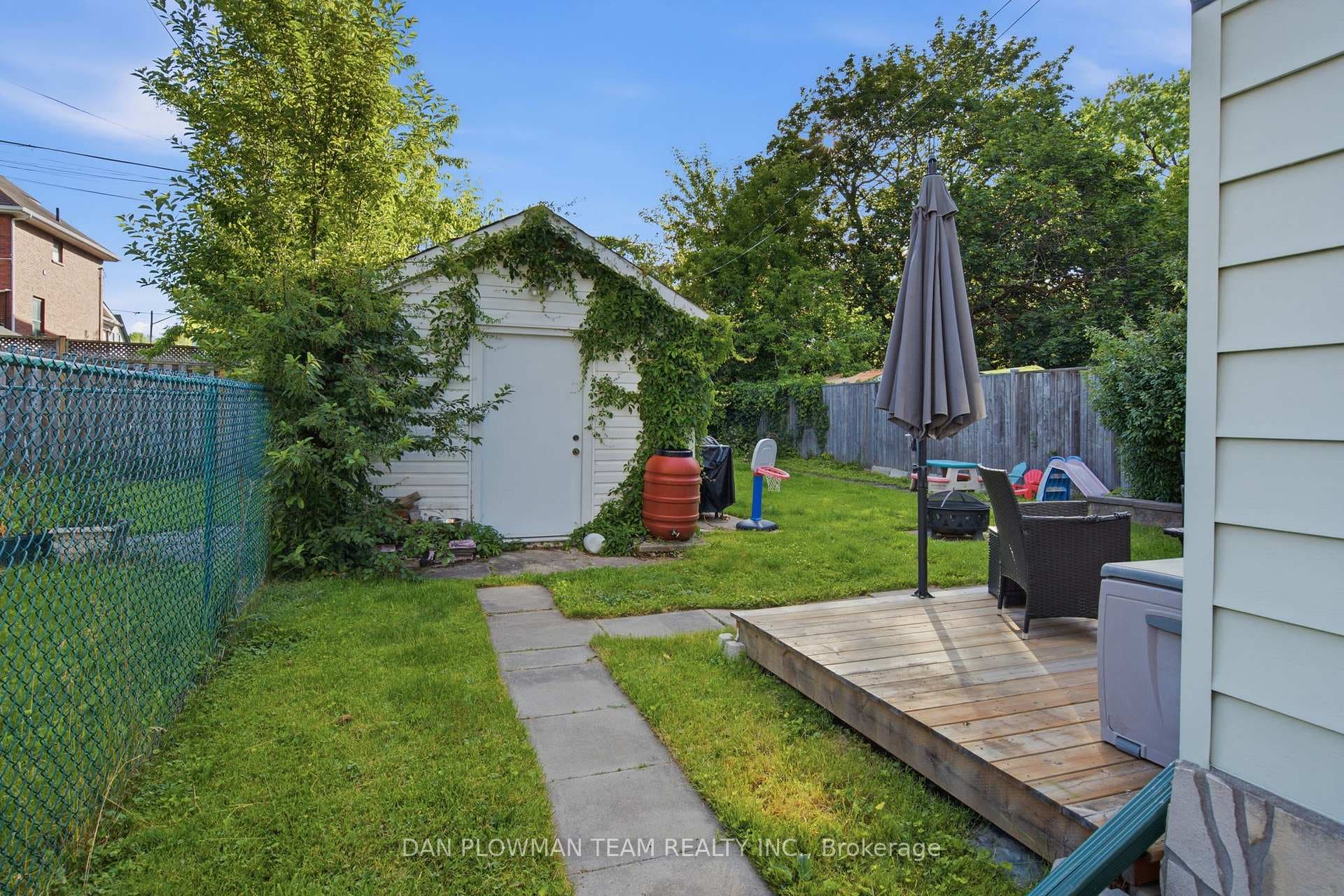 138 Tylor Crescent photo 31