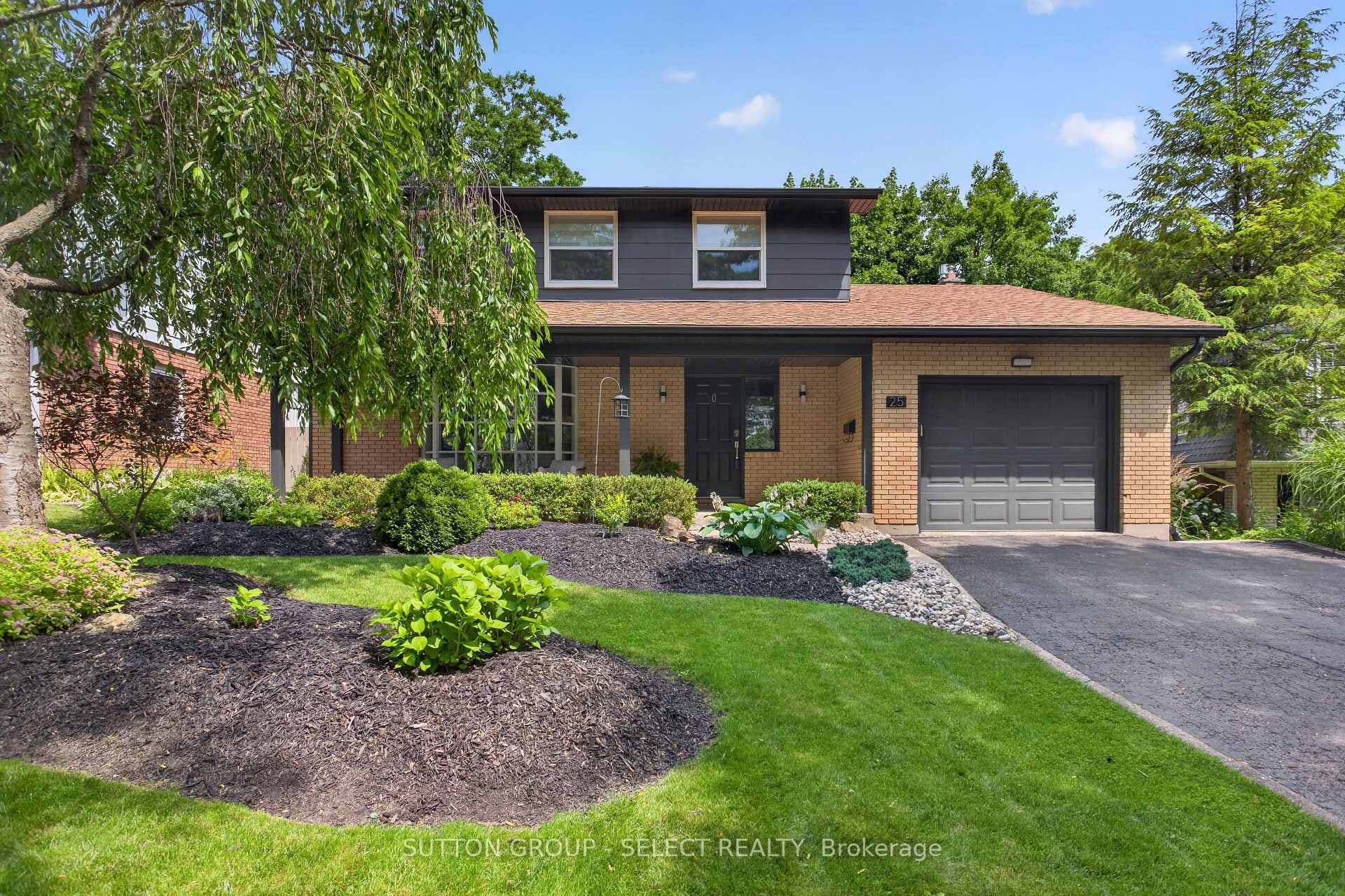 25 Havenridge Crescent photo 3
