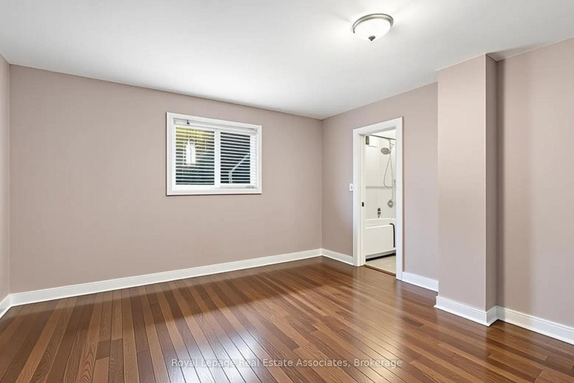 54 Frederick Street photo 10
