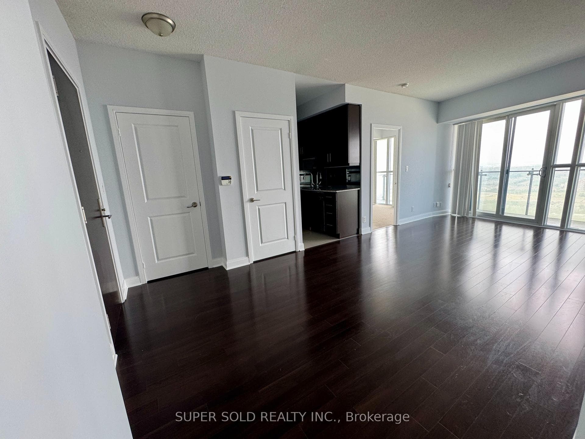 50 Absolute Avenue Unit 4401 photo 4