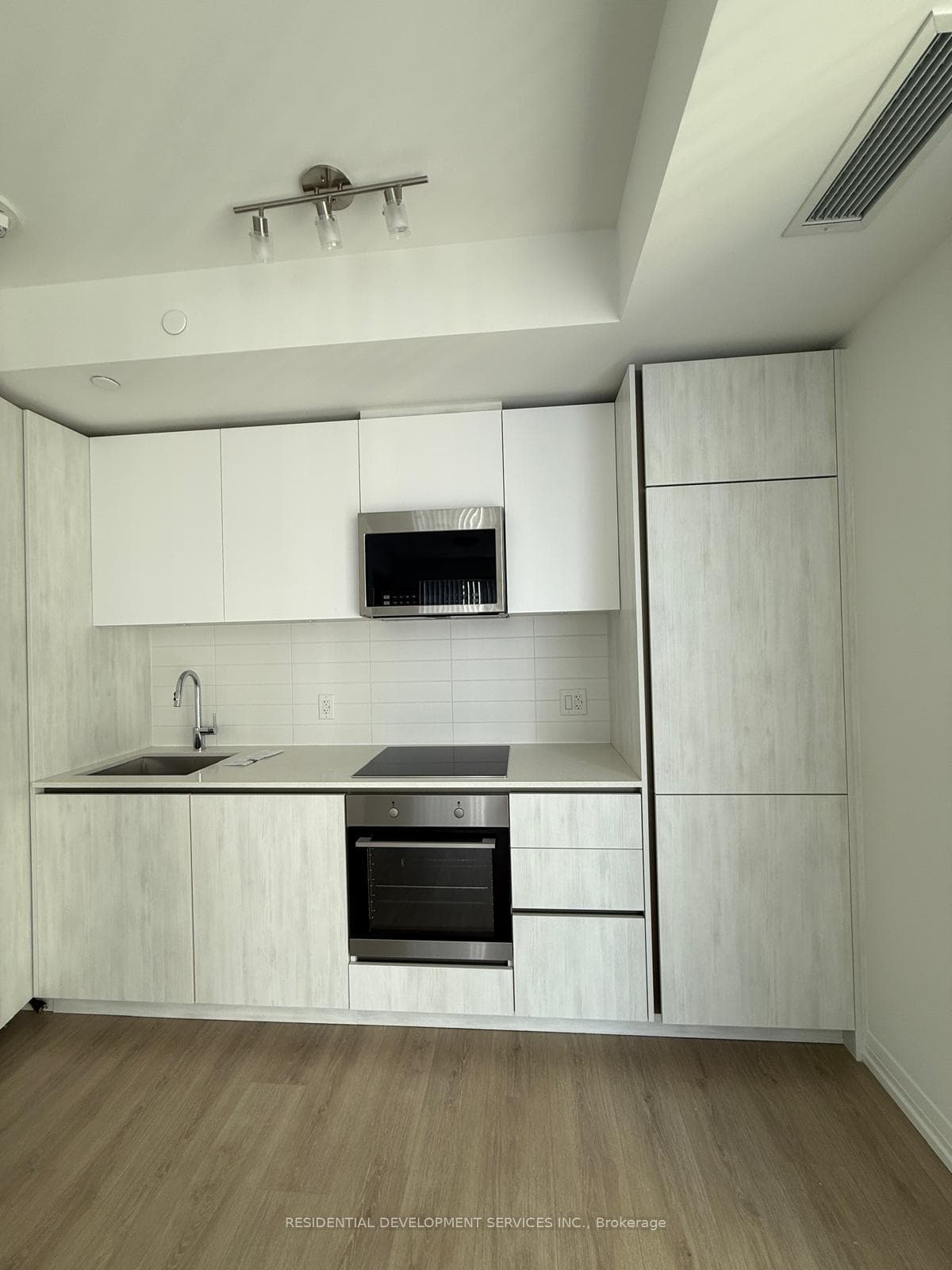 28 Widmer Street Unit 2829 photo 3