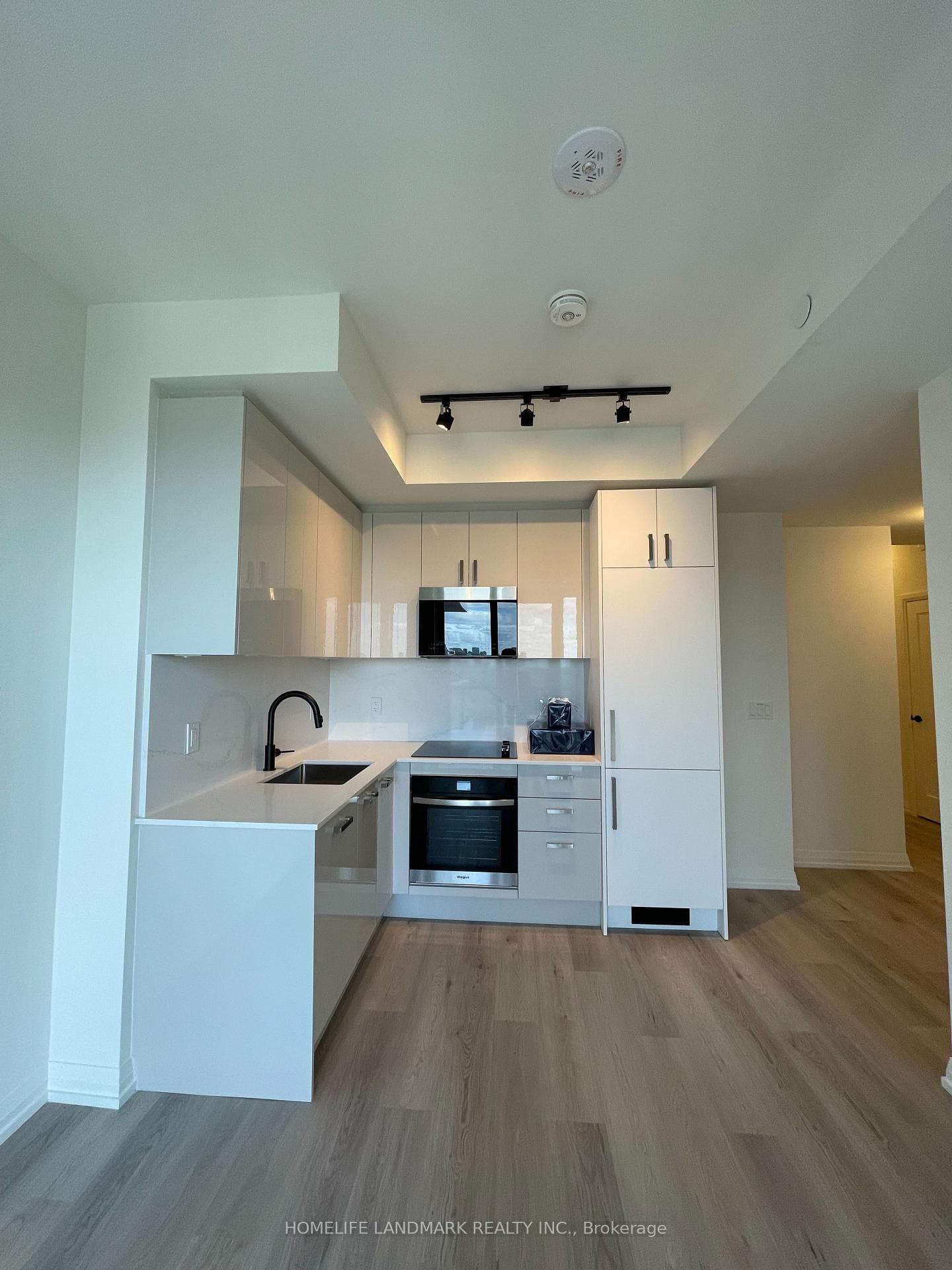 280 Dundas Street Unit 2713 photo 4