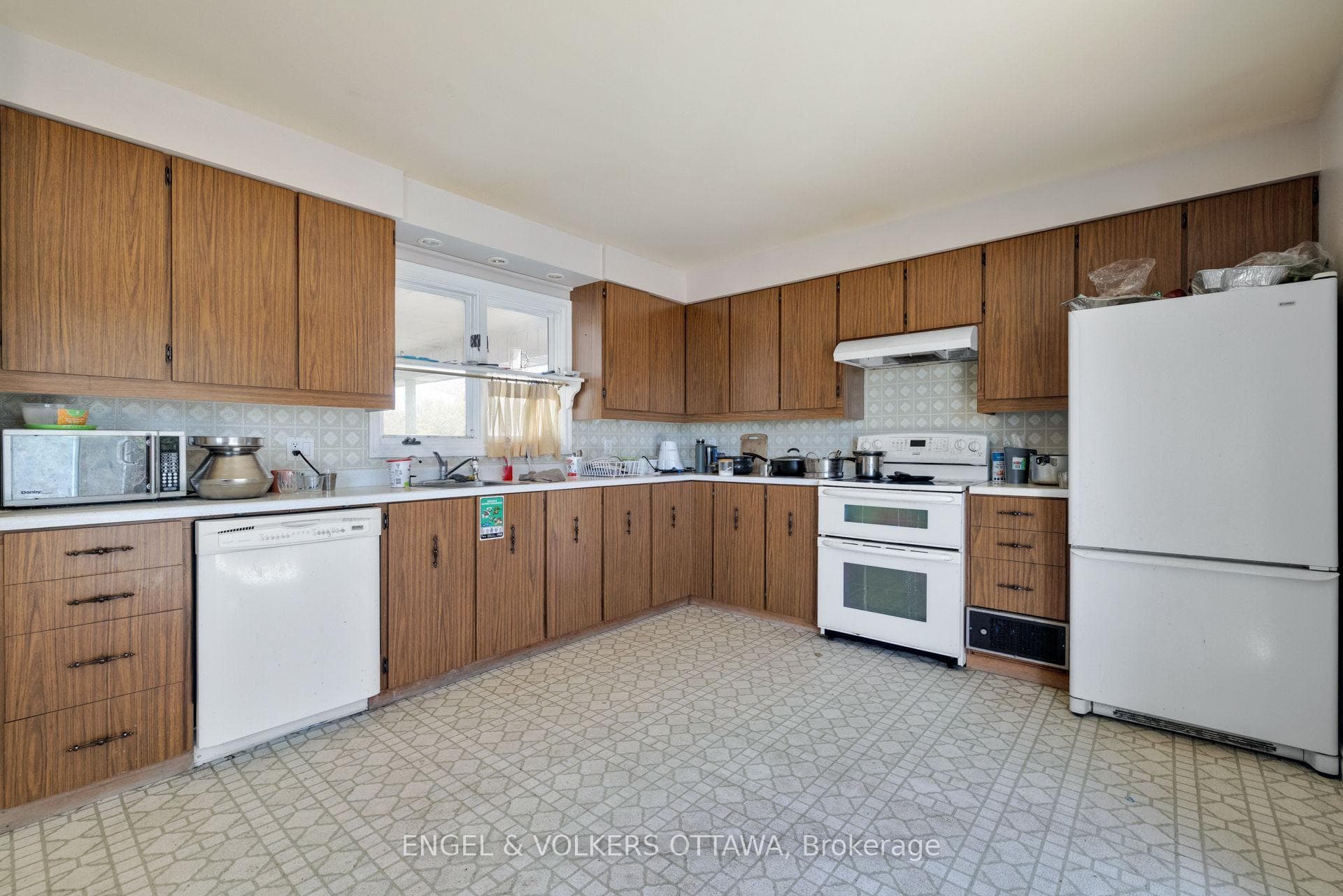 1311 S Avenue photo 14