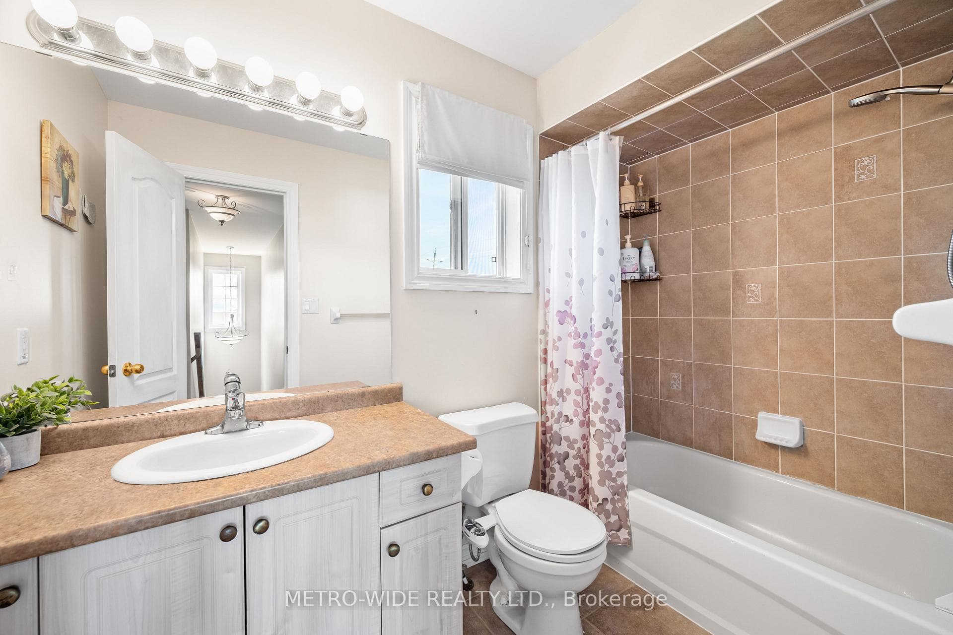 45 BEVERLY Street photo 19