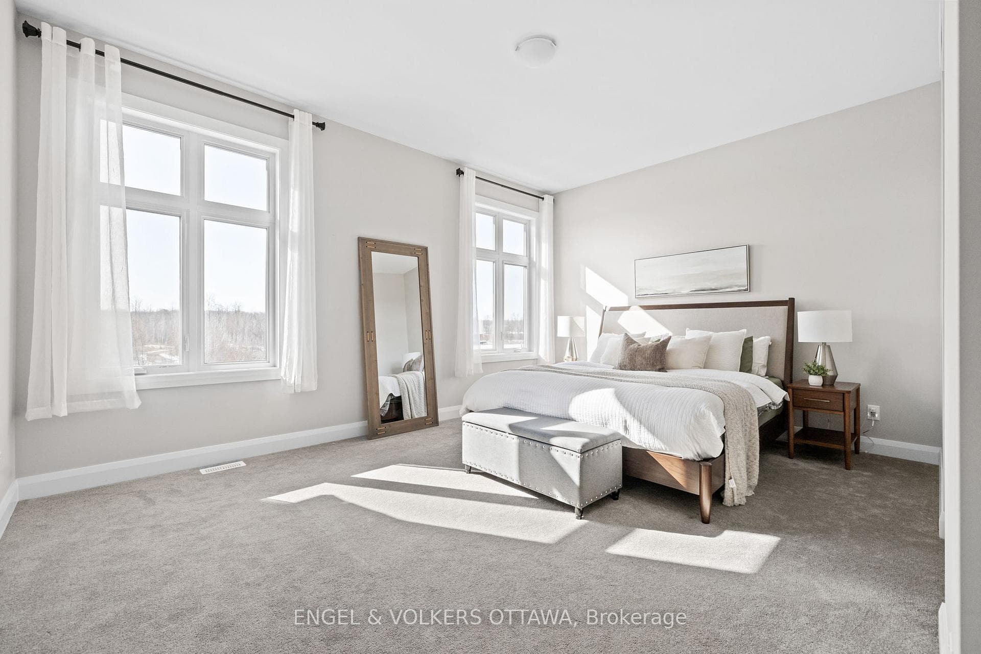 399 Longworth Avenue photo 23
