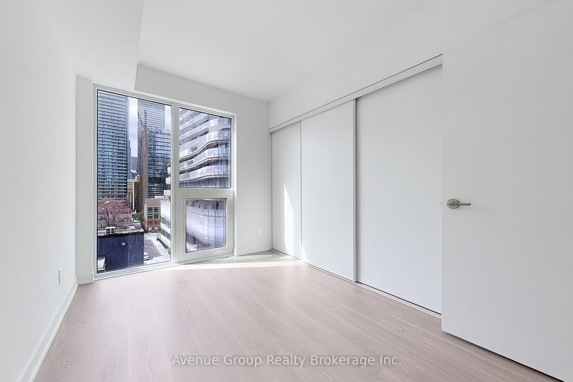 8 Wellesley Street Unit 708 photo 21