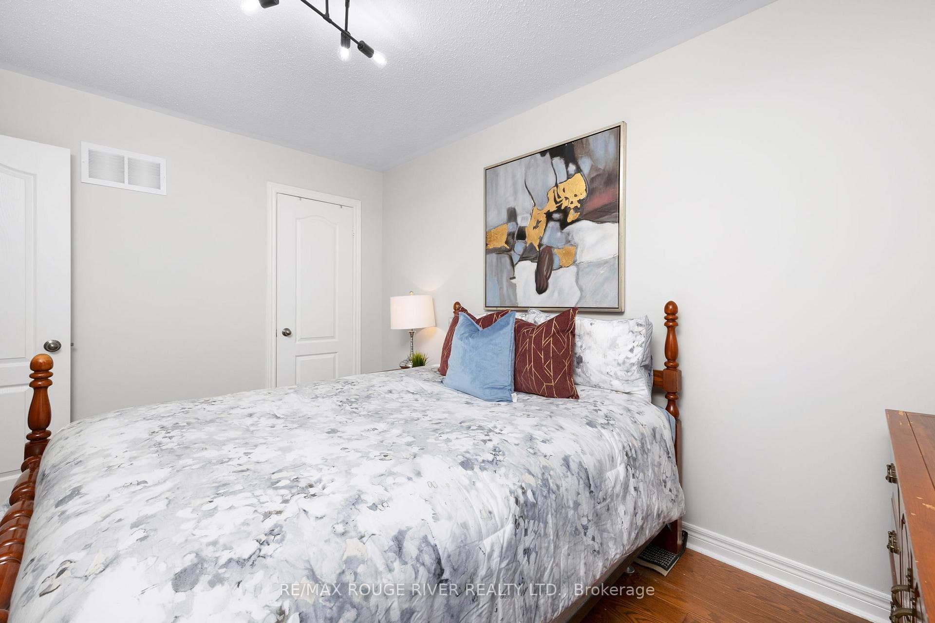 37 Goodsway Trail photo 21