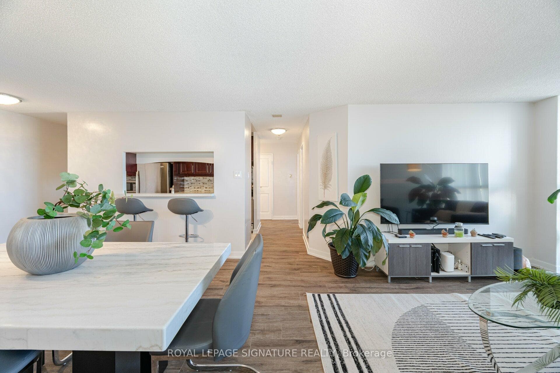 25 Trailwood Drive Unit 703 photo 7