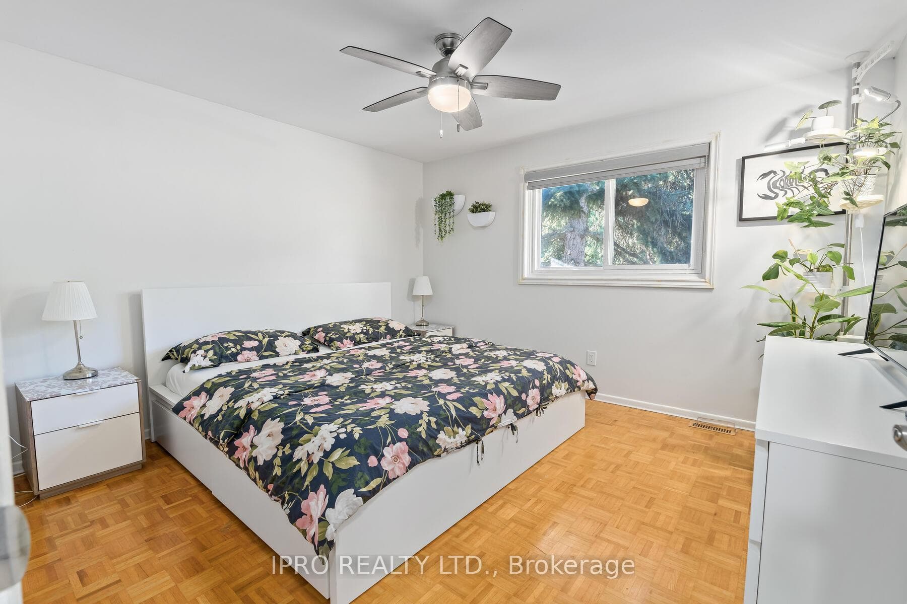 43 Lorne Scots Drive photo 10