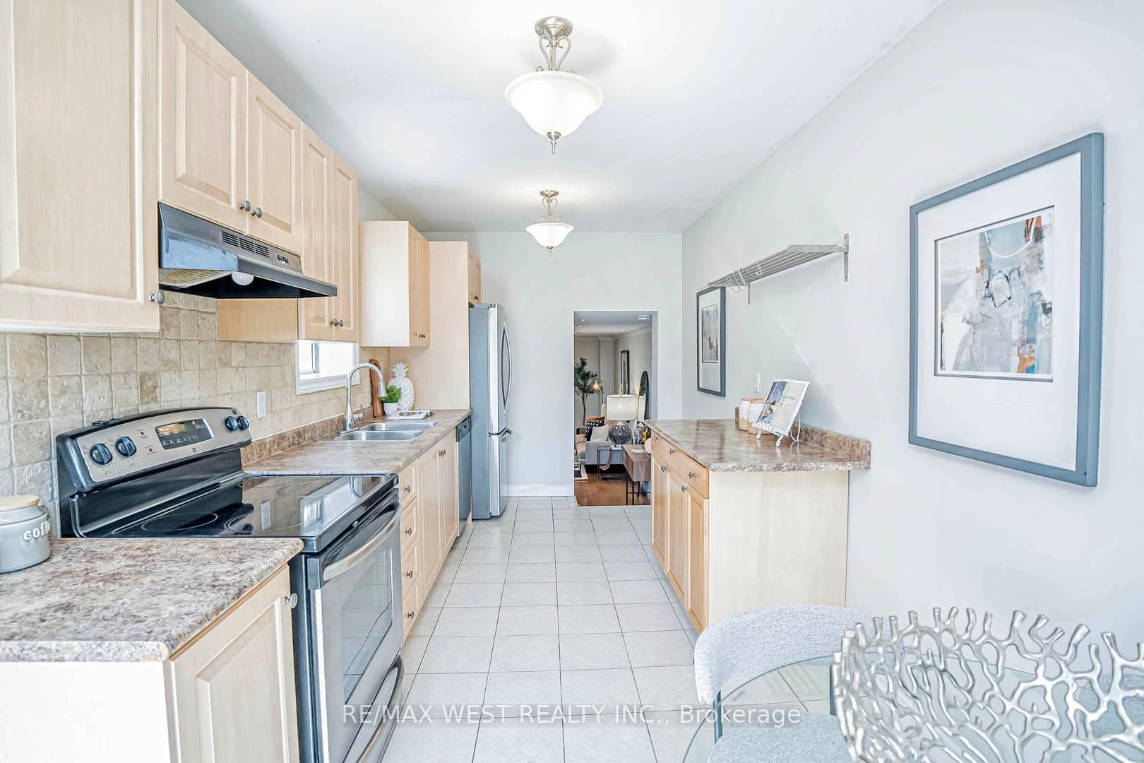 303 Maria Street photo 16