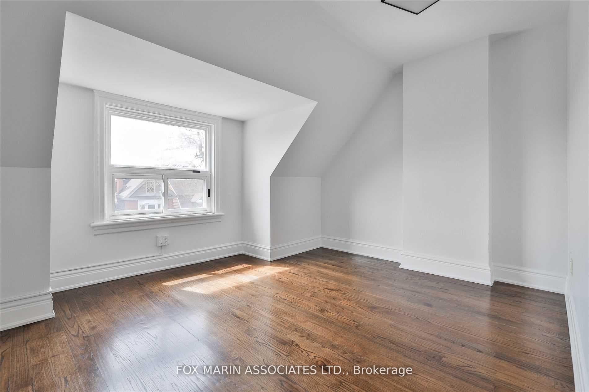 213 Grace Street photo 28