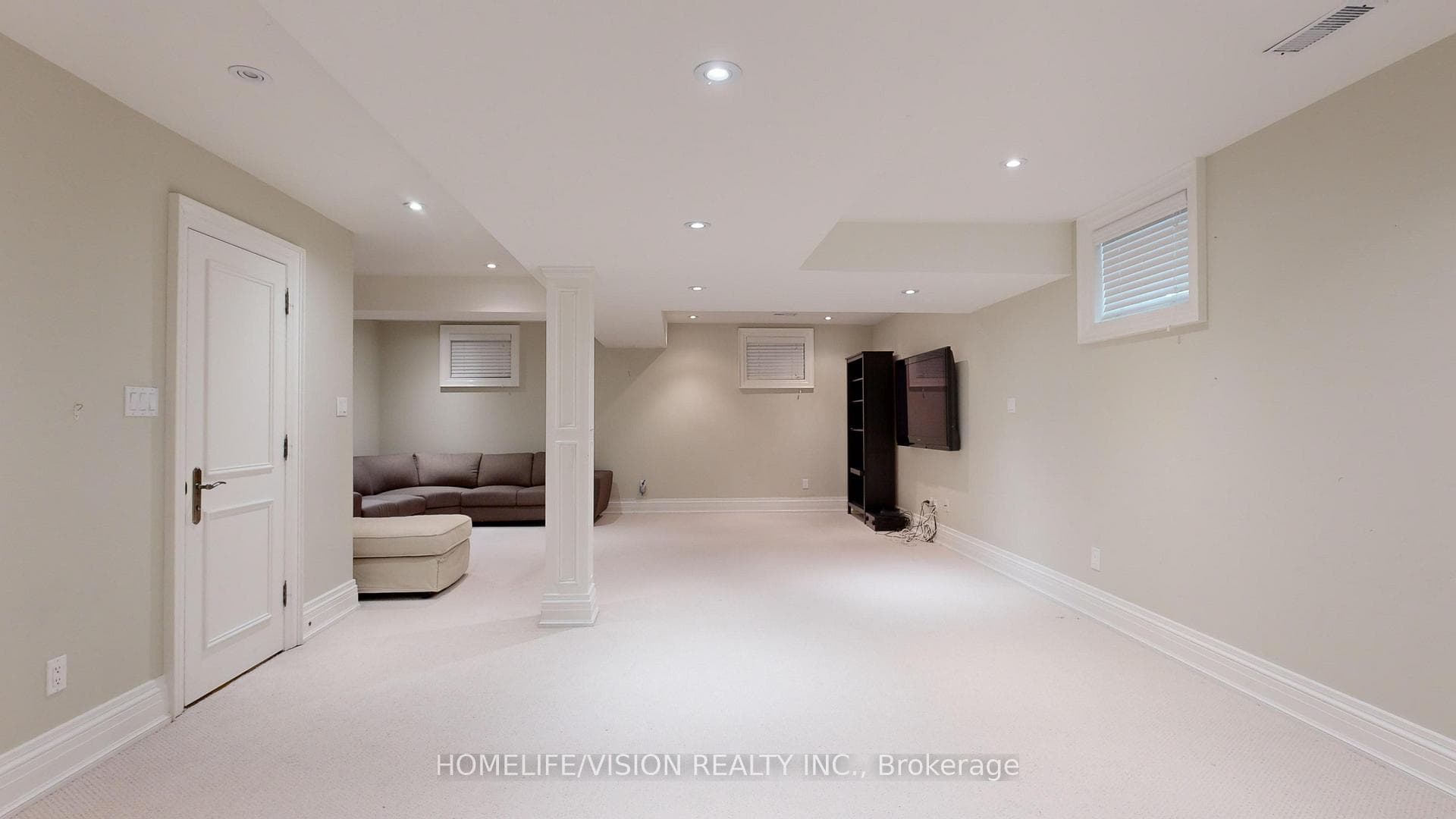 28 Oak Hampton Boulevard photo 35
