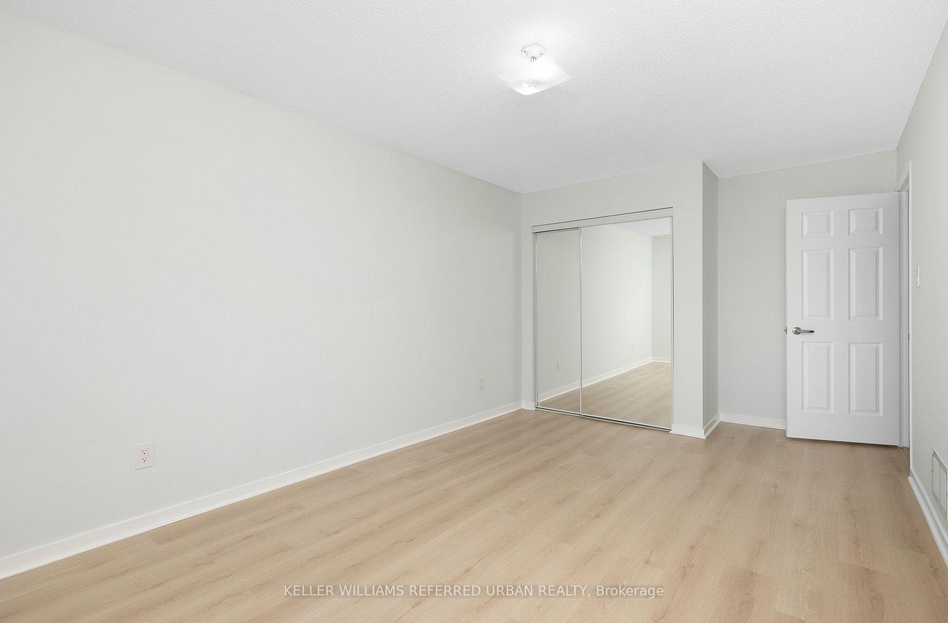 125 Laird Drive photo 17
