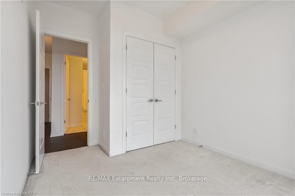 3028 CREEKSHORE COMMON N/A Unit 309 photo 31