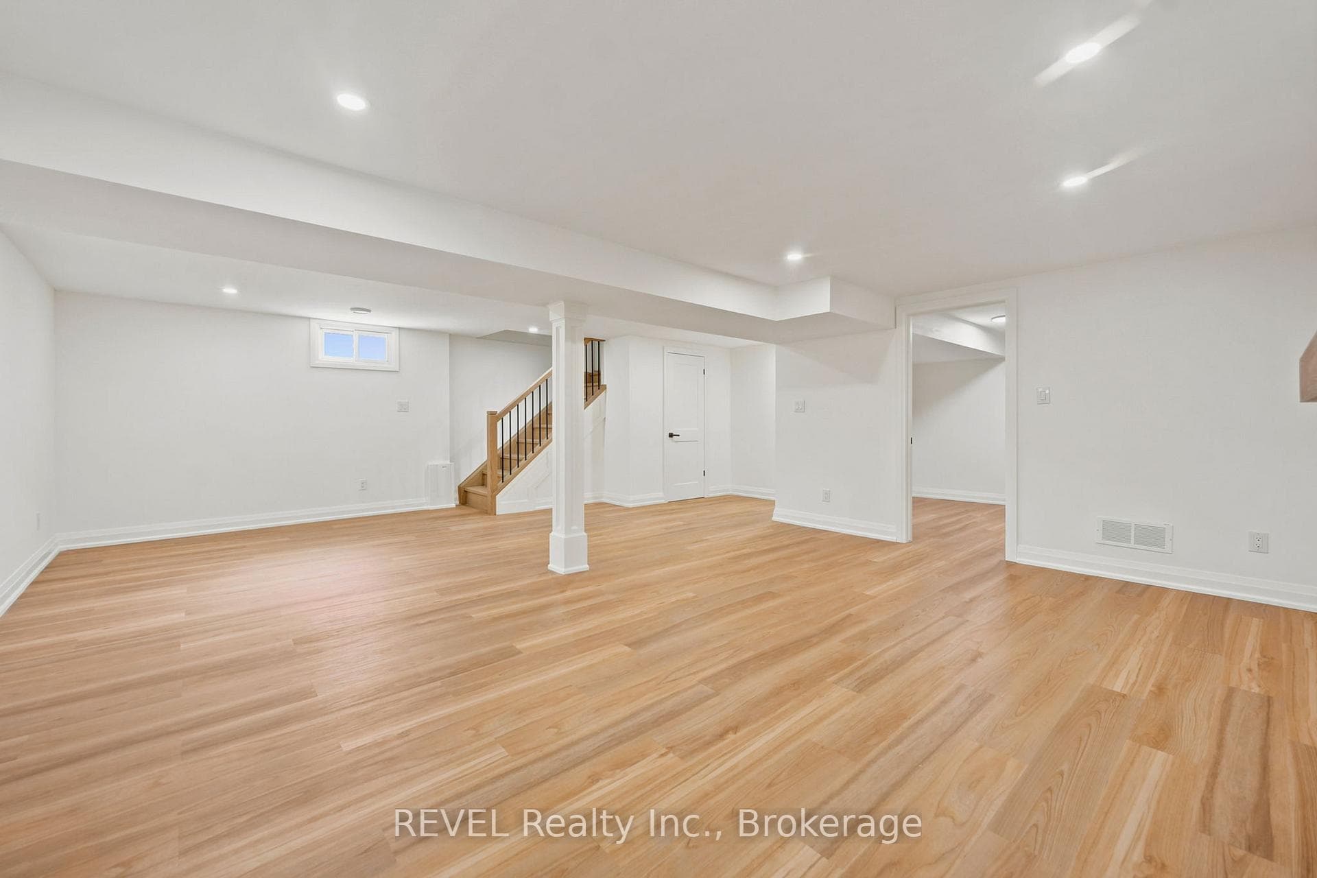 72 Prince Charles Drive photo 19