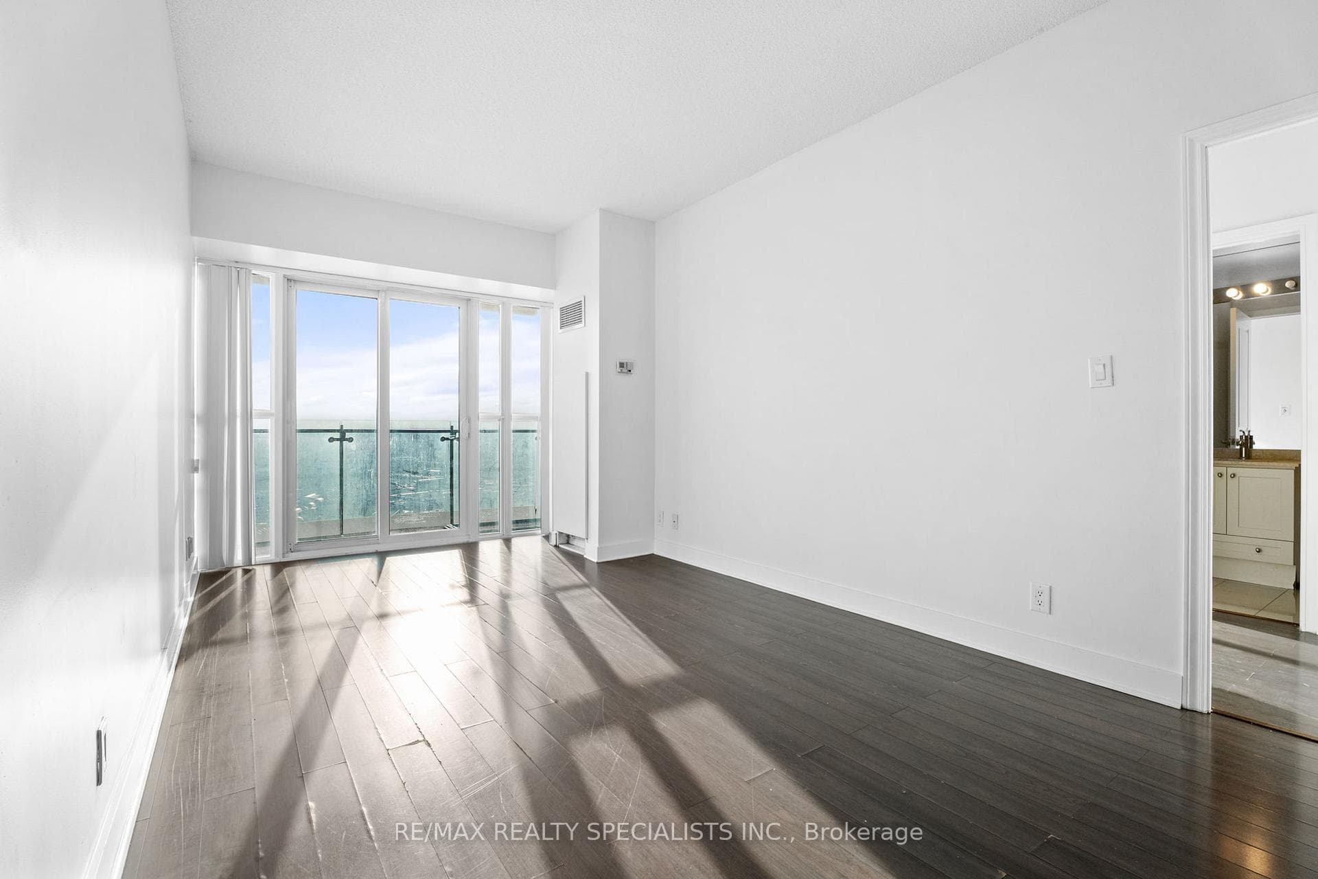 50 Absolute Avenue Unit 3108 photo 10