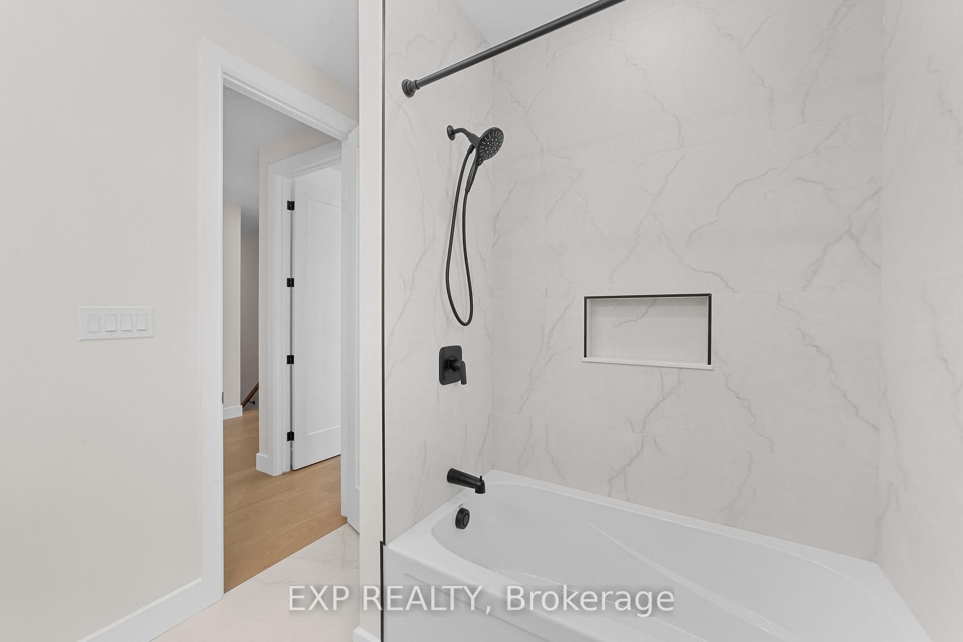 408 Erie Street photo 16