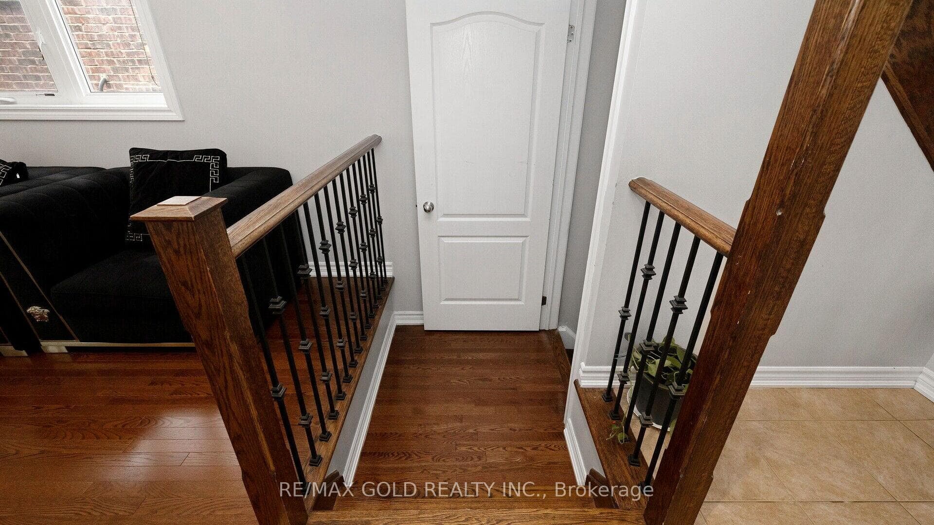 4 Learmont Avenue photo 32