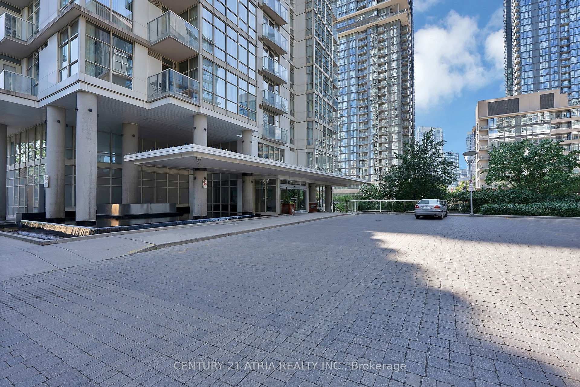 35 Mariner Terrace Unit 2702 photo 11