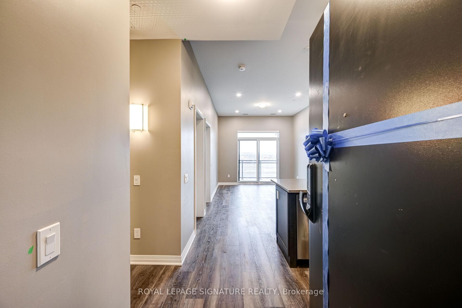 460 Gordon Krantz Avenue Unit 616 photo 8